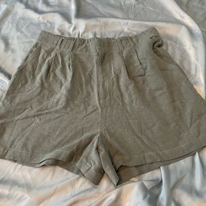Olive Z supply high waist shorts